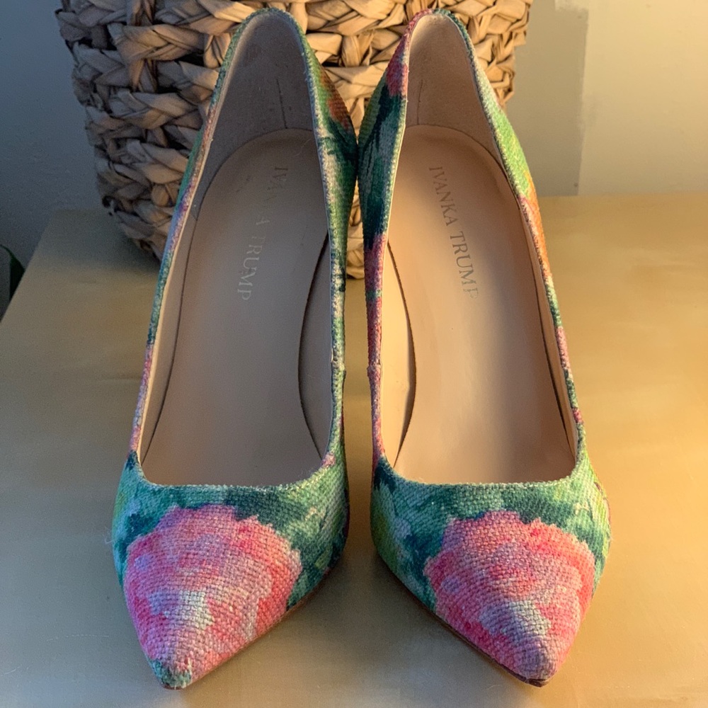 Ivanka Trump floral high heels sz 7.5